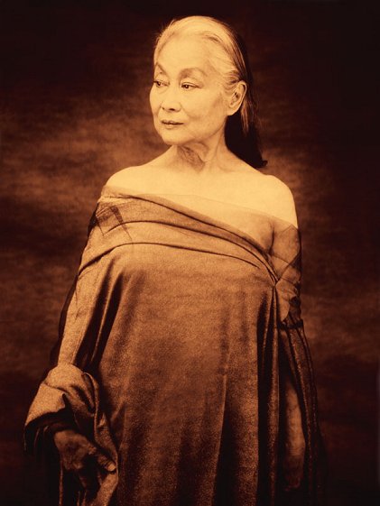 Portrait of Rebecca Santos